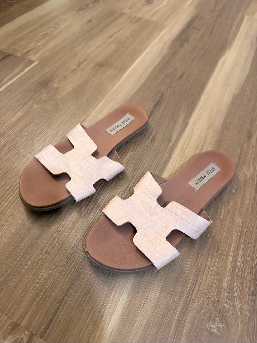 Steve Madden Light Pink Croc-Embossed Slide Sandals